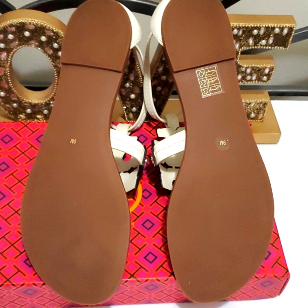 Tory Burch IVORY / BLACK / WHITE PHOEBE FLAT SANDAL size 9 - Picture 6 of 7